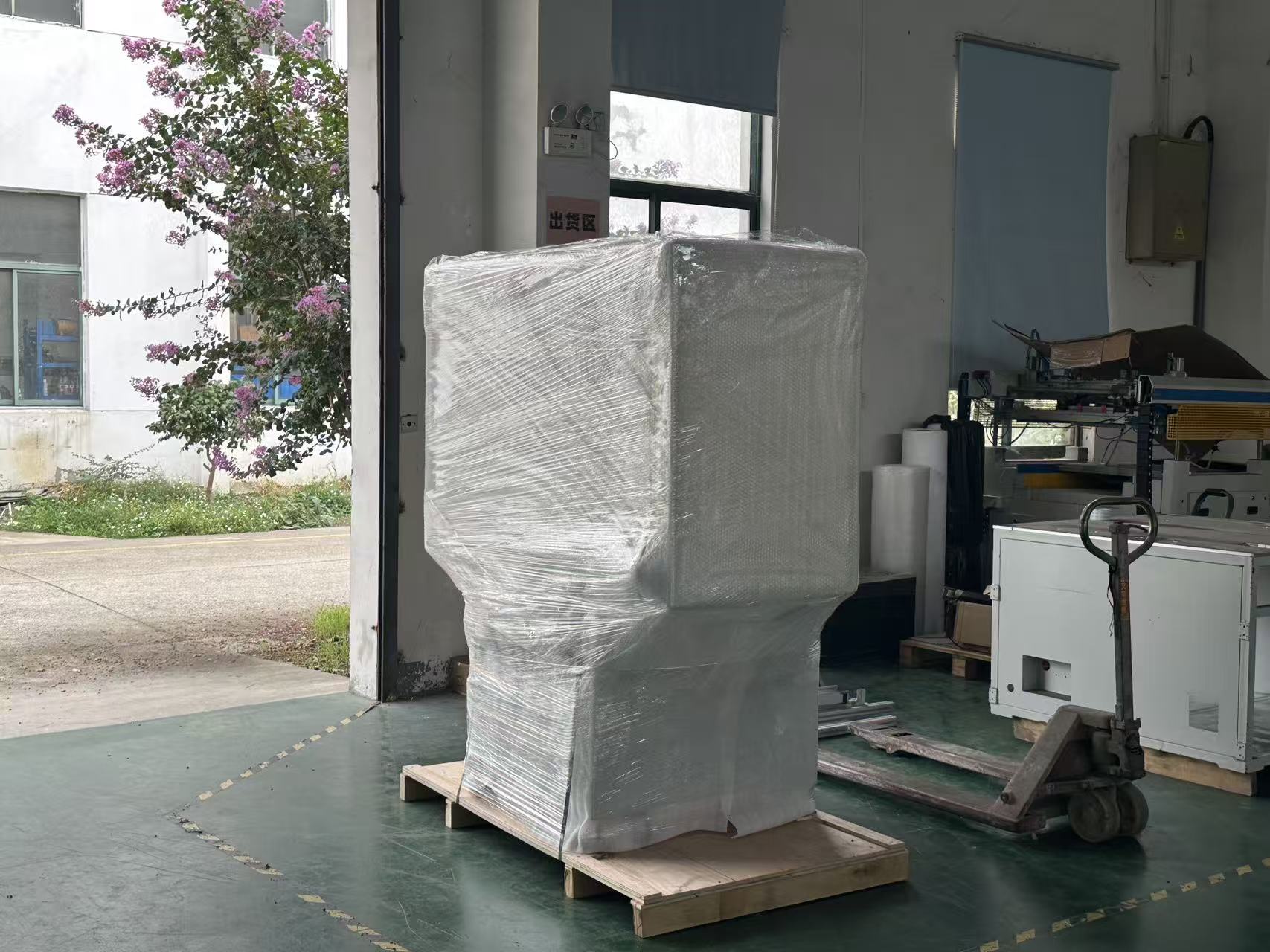 Piston servo screen printing machine delivery